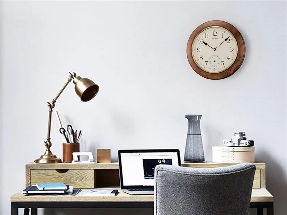 Seiko QXA432B Oak Wall Clock - C7150 - Image 2