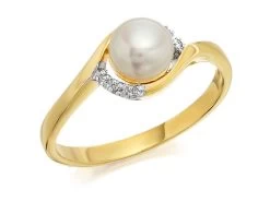 9ct Gold Freshwater Pearl And Diamond Ring - R0906