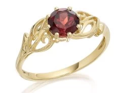 9ct Gold Garnet Ring - R0931